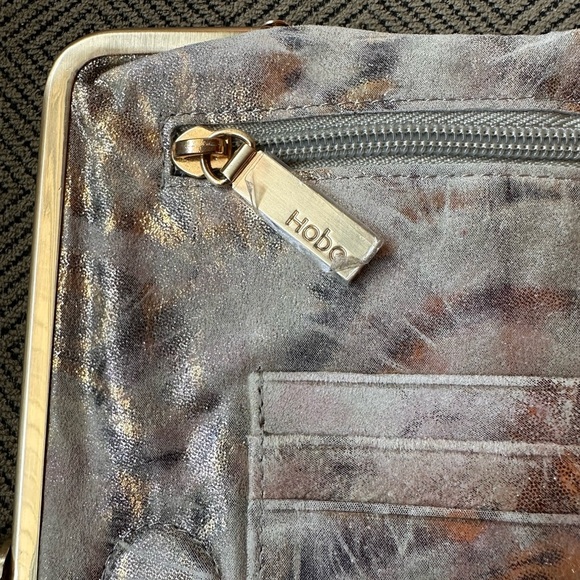 HOBO INTERNATIONAL LAUREN Wallet Vintage Leather Clutch - Picture 9 of 10